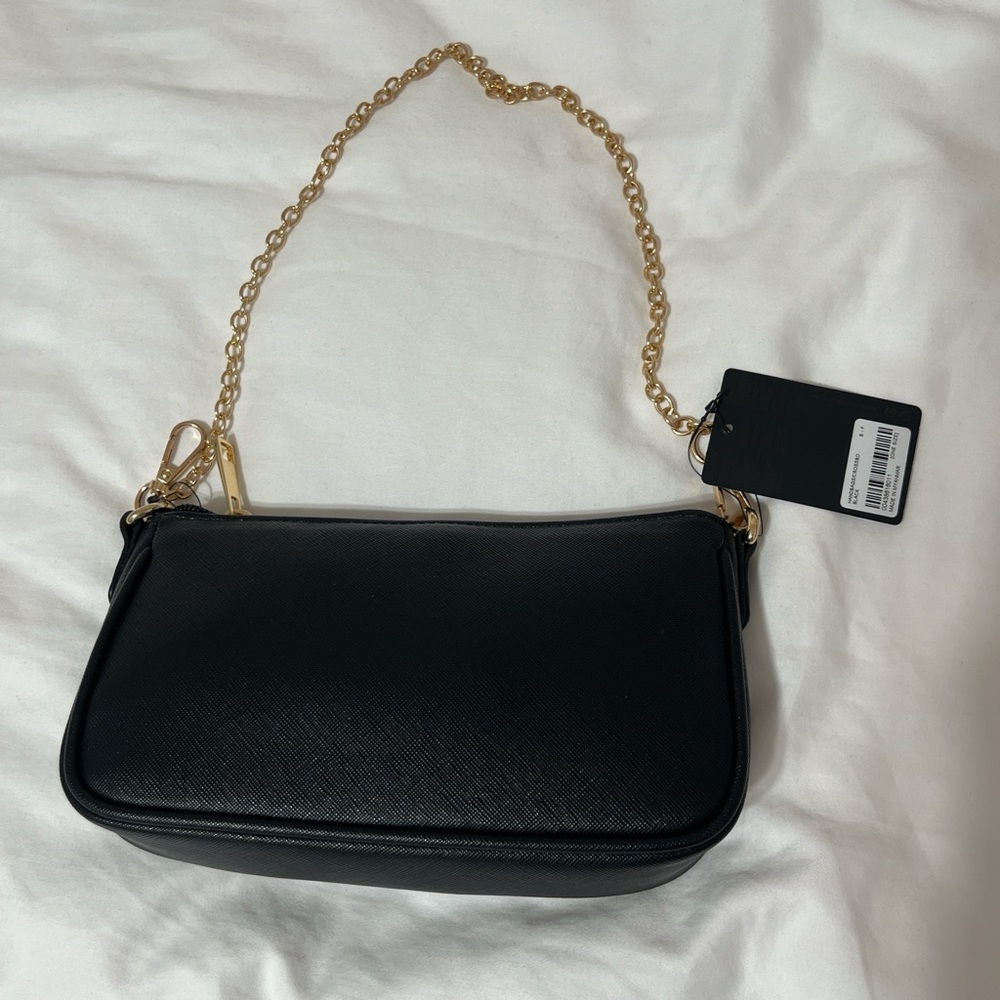 NWT forever 21 Black faux leather shoulder bag with gold #glam